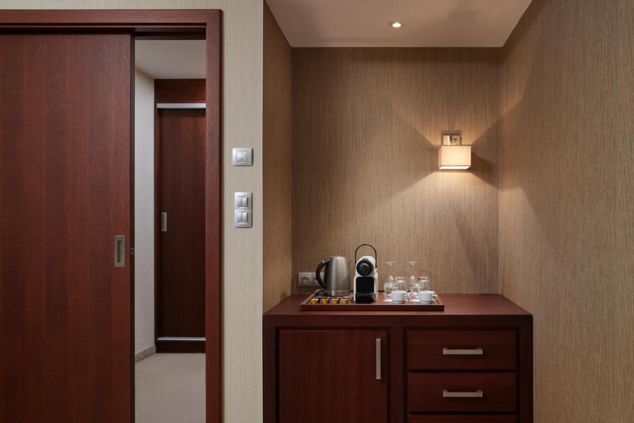 Hotel Singer Ludvikov Bagian luar foto